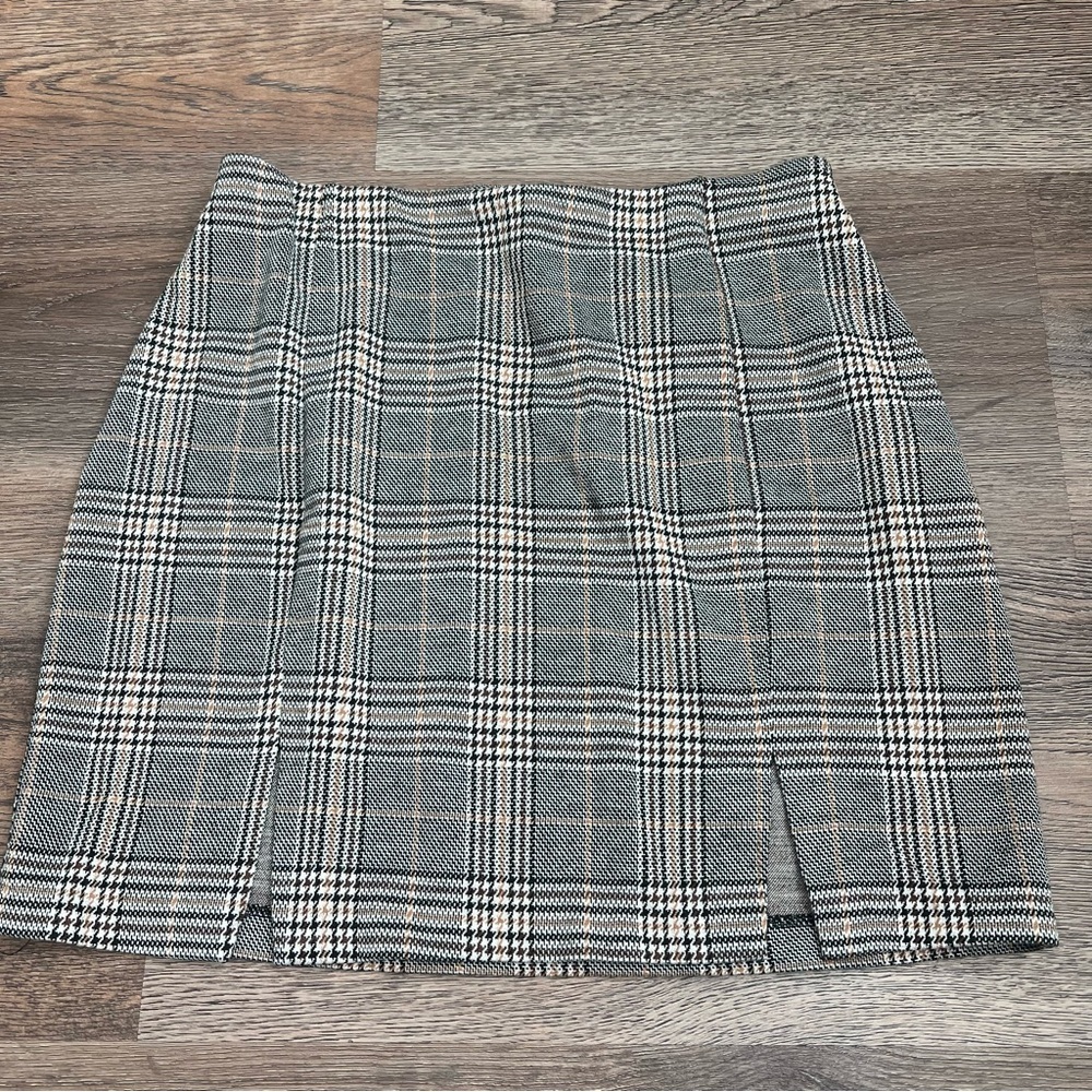 H&M Divided Black and Brown Plaid Mini Skirt with Front Slits Size Small